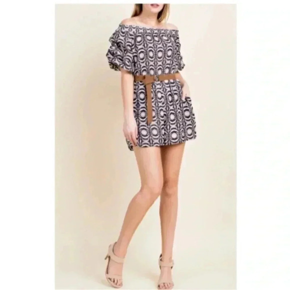 BNWT Tribal Geo Print Romper - Picture 1 of 8